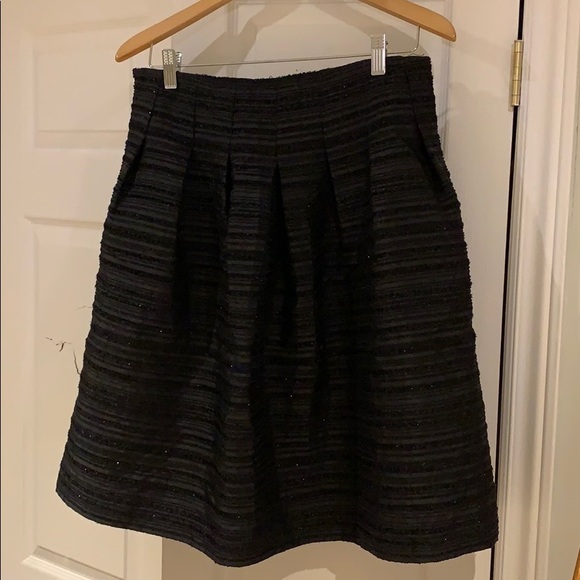 Black skirt - Picture 1 of 2